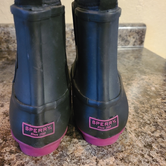 Sperry Rain Boots Size 9 - Picture 3 of 4